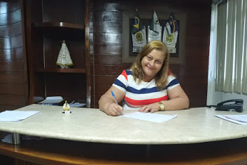Prefeita de Itaíba assina lei para pagar precatórios do Fundef a professores
