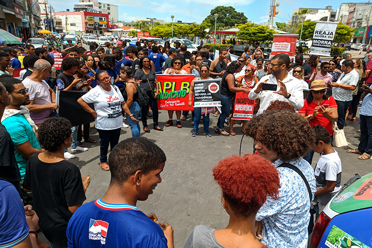 Mobilização contra Governo Rui Costa ocupa centro de SAJ