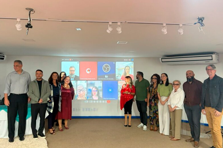 APLB se reúne com gestão do programa Bahia Alfabetizada