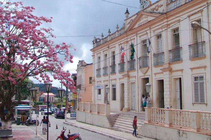 Município de Nazaré processa ex-prefeita por ...