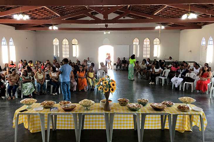 Café com luta: APLB reúne categoria em Assembleia ...