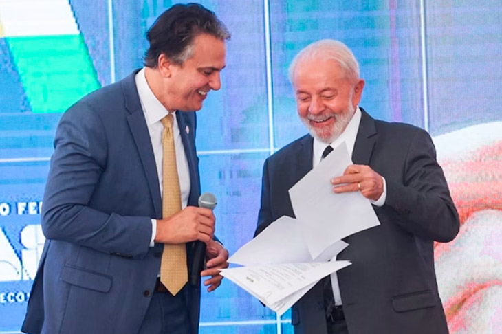 Governo Lula proíbe EAD para medicina, direito e enfermagem